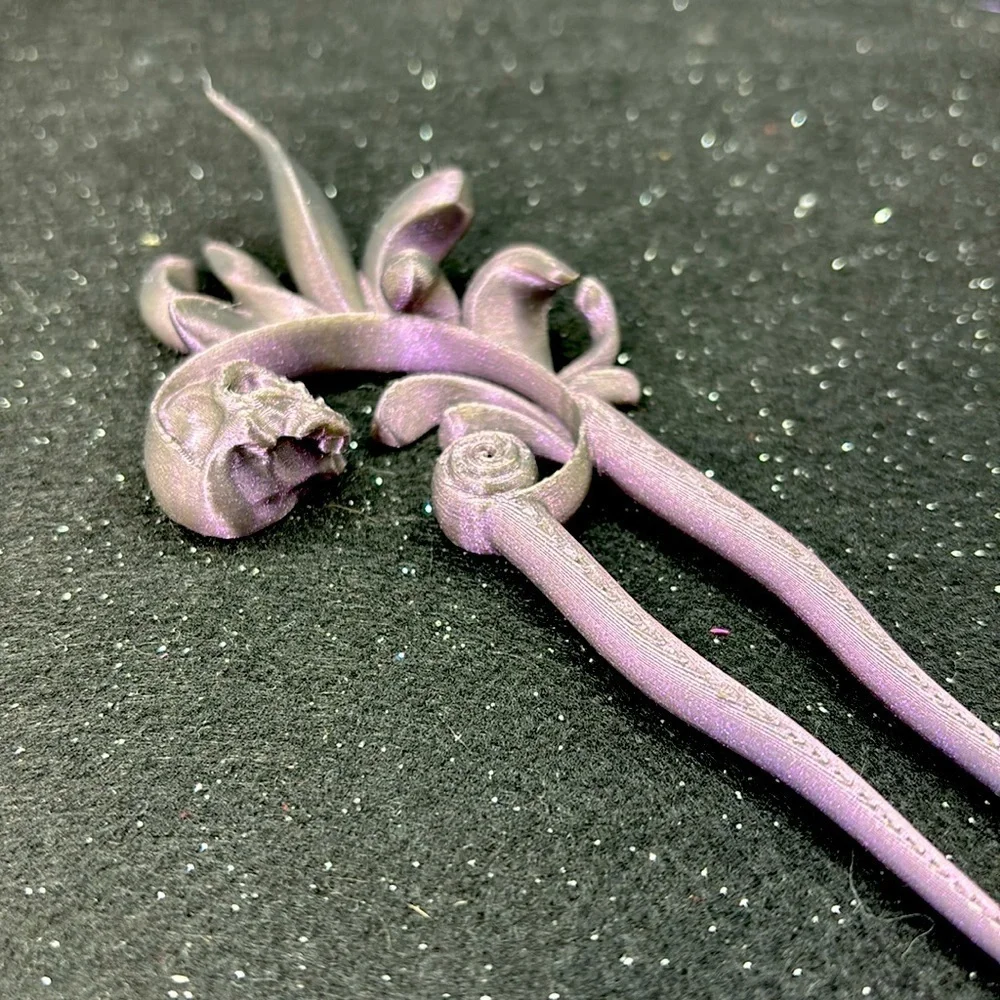 Gothic Skull Hair Pin – 3D Printed Fantasy Hair Accessory Purple Color Shift